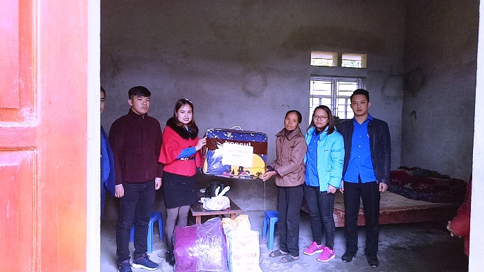 Đoàn thanh niên khối văn phòng Sở VH, TT & DL Phú Thọ tổ chức chương trình từ thiện “Chăn ấm tình thương”.