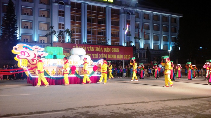Sơ duyệt chương trình lễ hội dân gian đường phố Việt Trì và Chương trình nghệ thuật chào mừng lễ hội Đền Hùng năm Đinh Dậu 2017.
