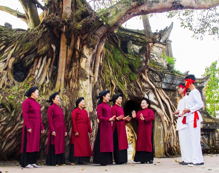 Nghệ nhân Nguyễn Thị Lịch với bảo tồn nghệ thuật biểu diễn truyền thống Hát Xoan Phú Thọ