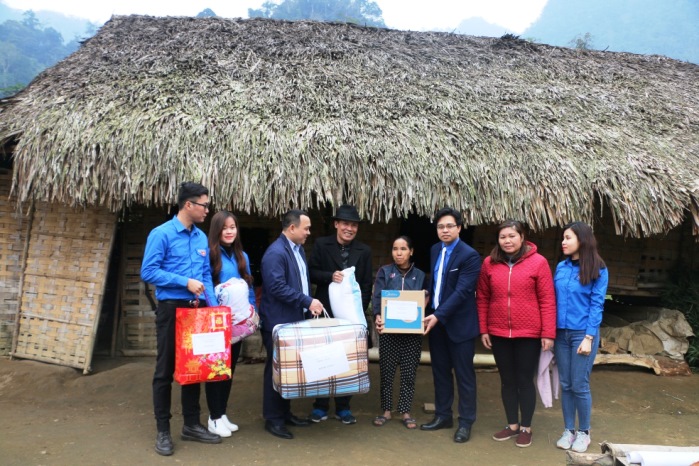 Đoàn thanh niên chi đoàn Trung tâm Thông tin Xúc tiến Du lịch Phú Thọ tổ chức chương trình từ thiện “Đông Ấm 2018”