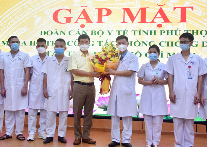 52 cán bộ Y tế lên đường hỗ trợ thành phố Hồ Chí Minh chống dịch COVID-19