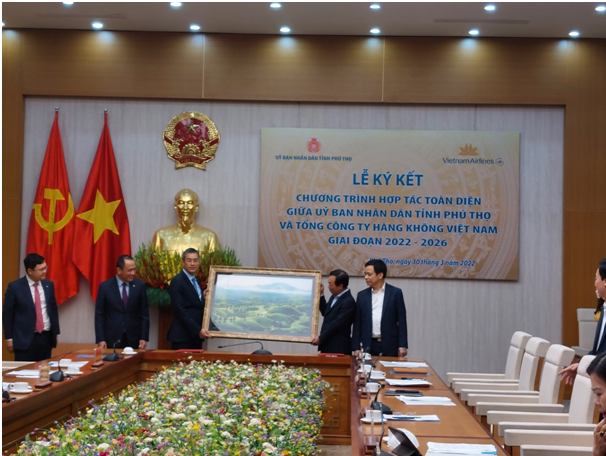 Ủy ban nhân dân tỉnh Phú Thọ và Tổng Công ty Hàng không Việt Nam (VietNam Airlines) ký kết Chương trình hợp tác toàn diện  giai đoạn 2022 - 2026
