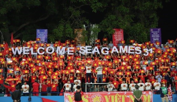 Sân vận động Việt Trì sôi động ngày đầu tiên diễn ra trận đấu bóng đá nam bảng A - SEA Games 31