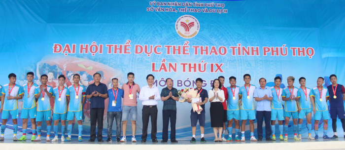 Đội bóng đá nam thành phố Việt Trì vô địch Đại hội TDTT tỉnh lần thứ IX
