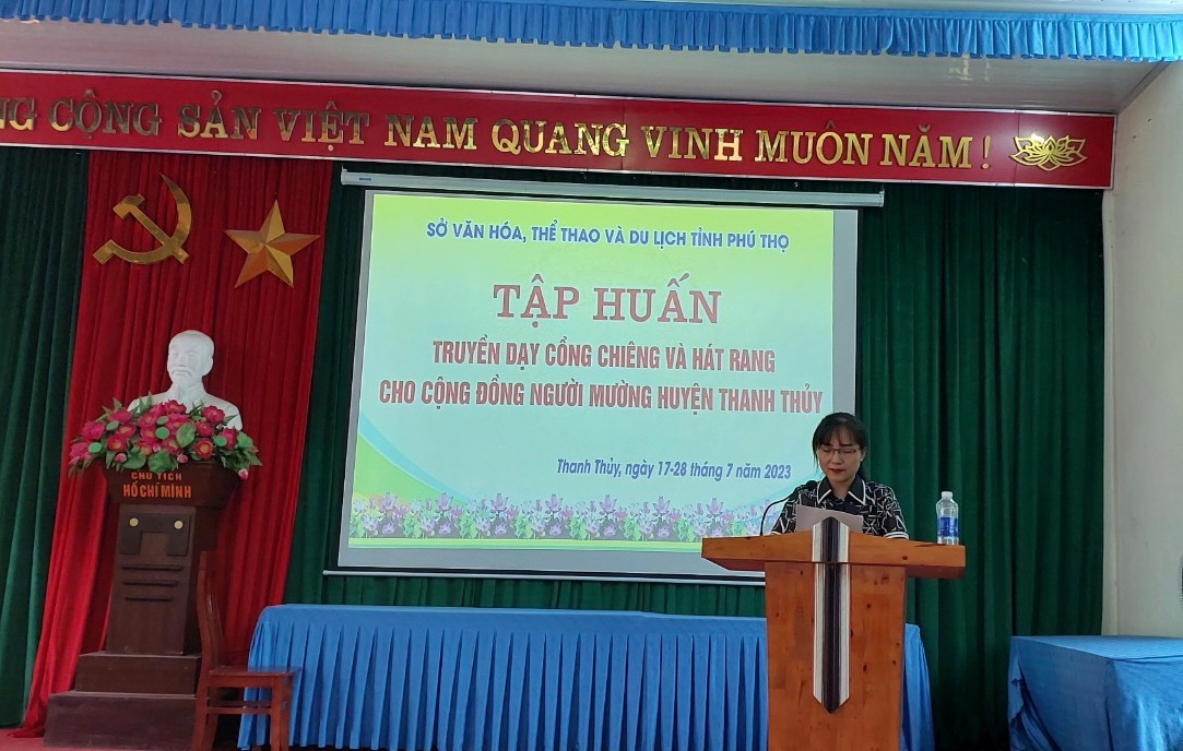 Khai mạc lớp tập huấn truyền dạy Cồng chiêng và hát Rang cho cộng đồng người Mường huyện Thanh Thủy.