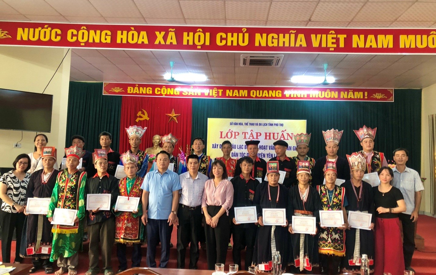 Tổ chức lớp tập huấn xây dựng câu lạc bộ sinh hoạt văn hóa dân gian dân tộc Dao tại khu Tân Lập, xã Xuân Thủy, huyện Yên Lập