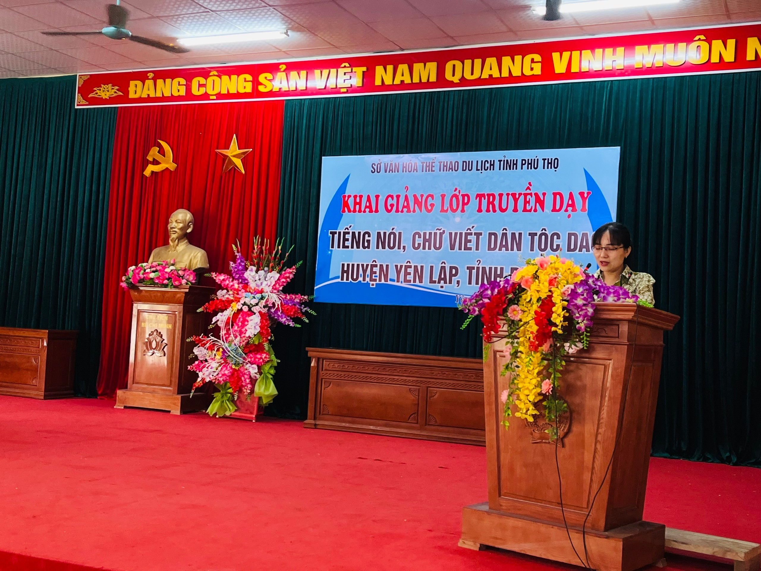 Khai giảng lớp truyền dạy tiếng nói, chữ viết dân tộc Dao huyện Yên Lập, tỉnh Phú Thọ năm 2024.