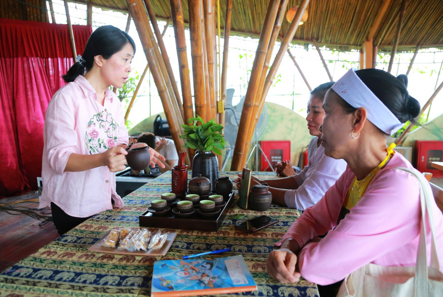 Tập huấn giới thiệu, quảng bá trà Đất Tổ gắn với phát triển du lịch