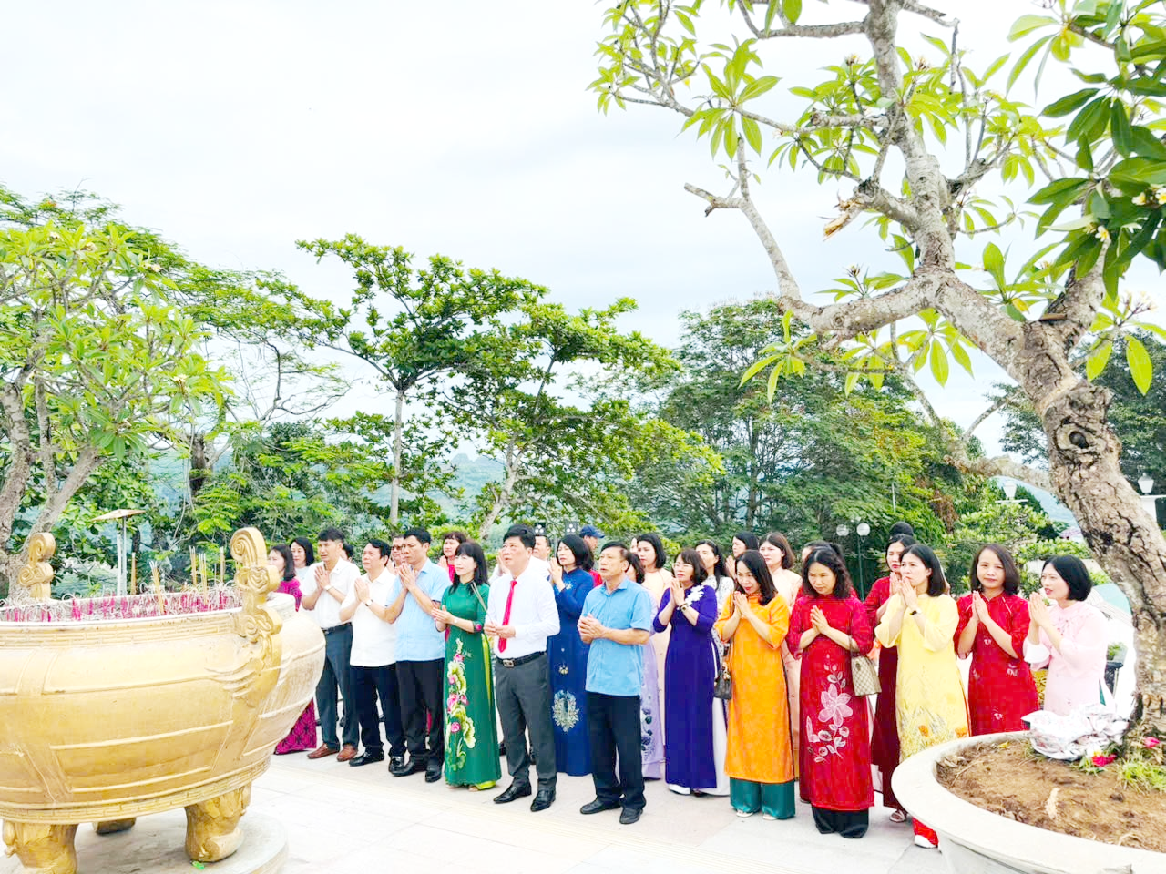 Sinh hoạt chuyên đề “Học tập và làm theo tư tưởng, đạo đức, phong cách Hồ Chí Minh” năm 2025