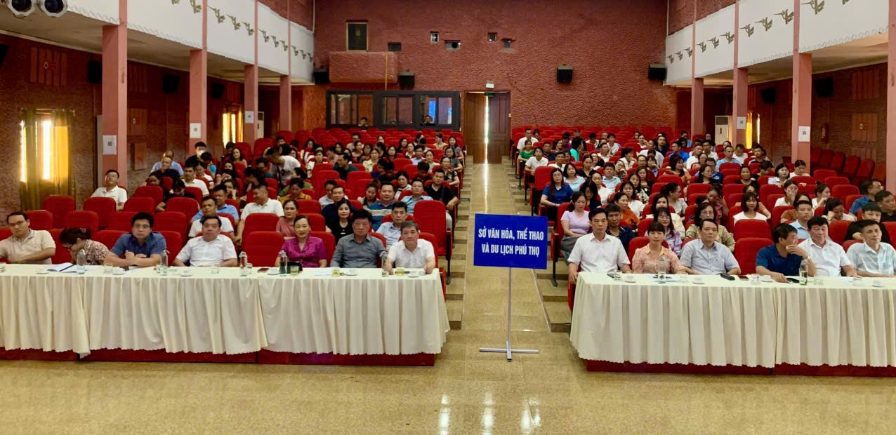 Hội nghị trực tuyến tập huấn về tổ chức và hoạt động của tổ chức đảng, chính quyền, mặt trận tổ quốc, đoàn thể các đoàn thể chính trị ở cấp xã (mới)